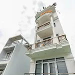 Khách Sạn Ngọc Dung OYO 235